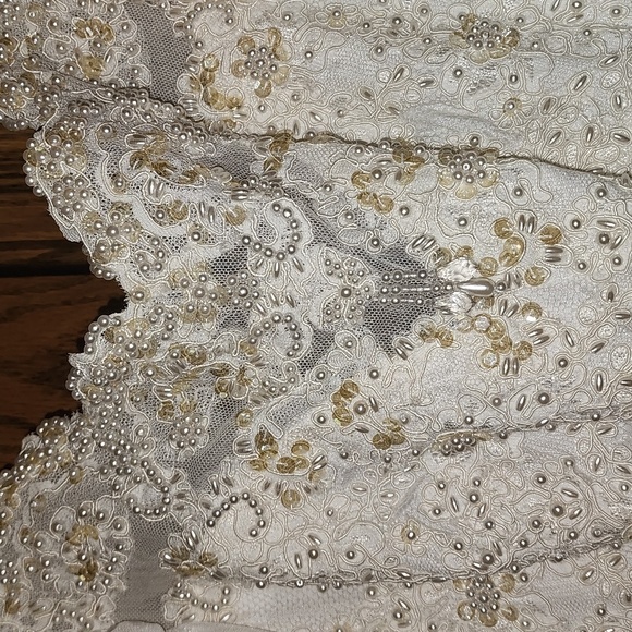 Vintage Victorian wedding gown NWT size 10 long train sold as is - Picture 4 of 13